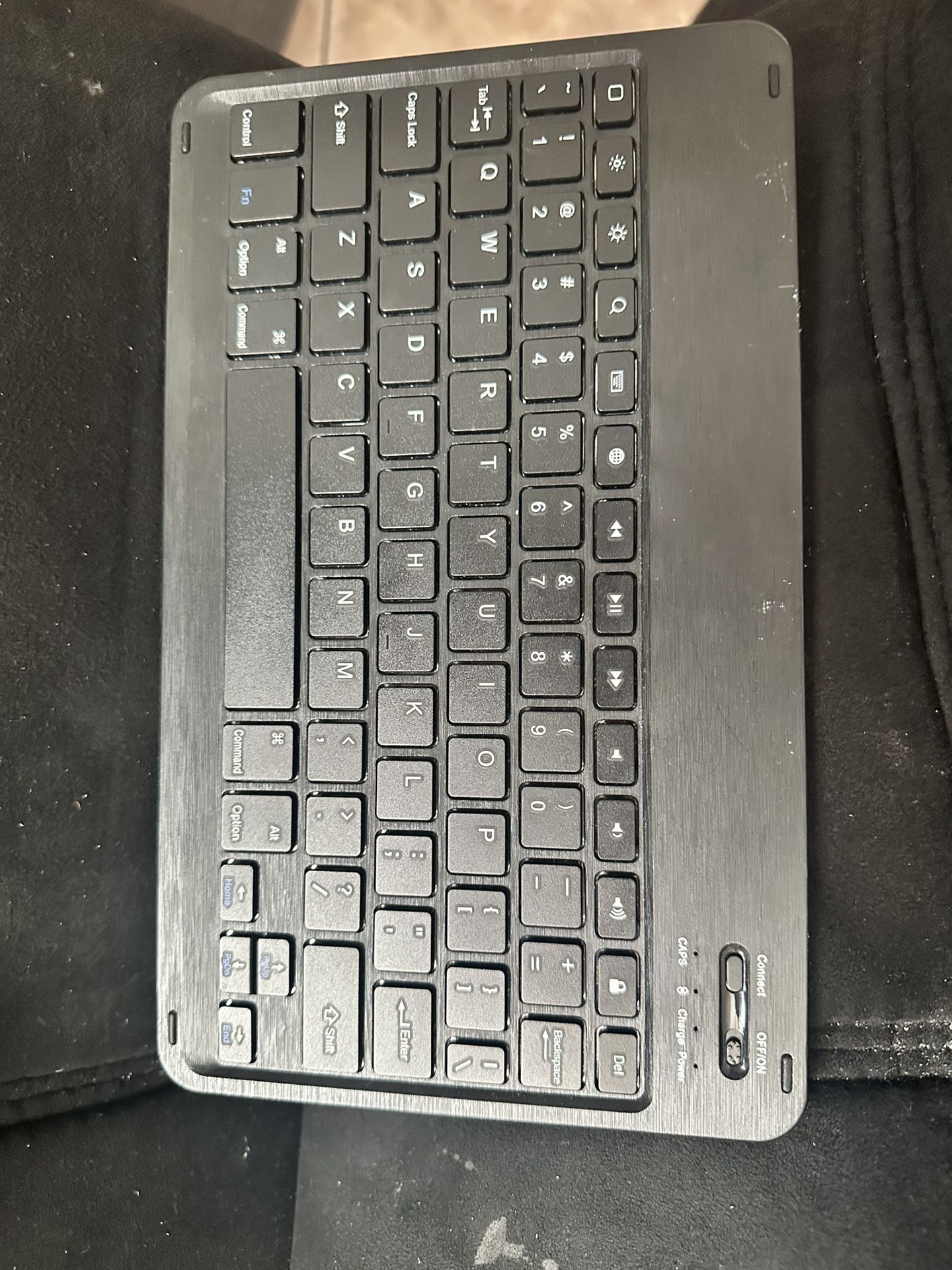 iPad Bluetooth Keyboard