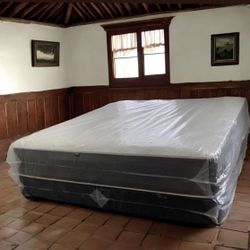 King Size Mattress 10 Inches Quality and Comfort New From Factory Also Available: Twin, Full And Queen Same Day Delivery