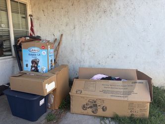 Free boxes of women’s clothing