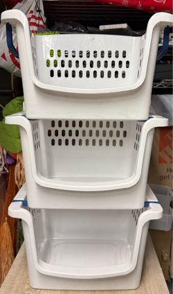 Set of 3 White Plastic Stacking Storage Bins