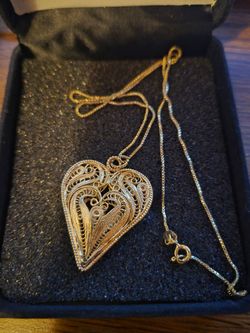 Gold heart shape necklace
