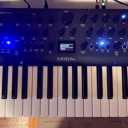 Modal Electronics Argon8 Wavetable Keyboard Synthesizer