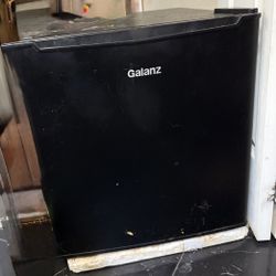 Mini Fridge 