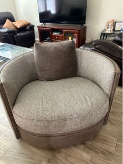 Paul Robert swivel chair