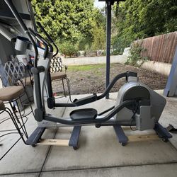 Life Fitness X7 Elliptical – Commercial Grade $1400 OBO