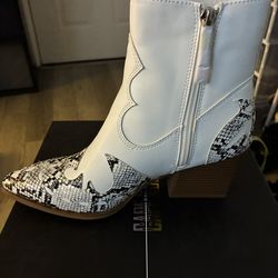 Coutgo White and Black Cowboys Ankle Boots