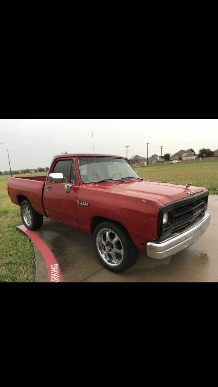 1989 Dodge D100