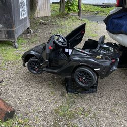 Lamborghini Power Wheels W/bluetooth 