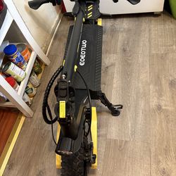 Brand new in box very fast electric scooter 38 MPH