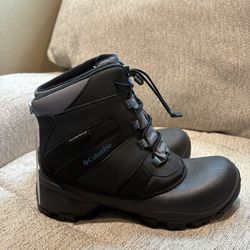 Men’s Columbia Brand Snow Boots Size 7