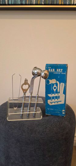 Brand New Acrylic Base 4 piece Stainless Steel Bar Tool Set