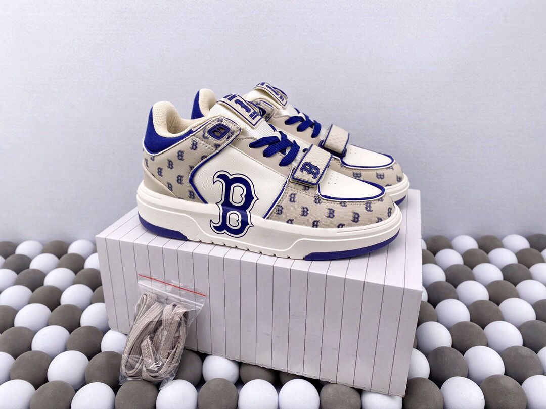 Fashionable Sneakers