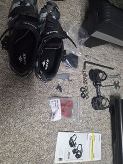 Favero Assioma Power Meter Pedals & Santic Camo Cycling Shoes Bundle