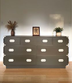 Deep Green Campaign Dresser