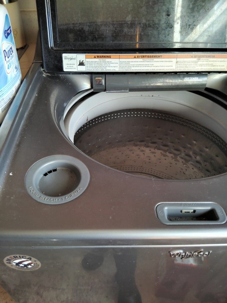 Used Whirlpool Smart Washer &Gas Dryer