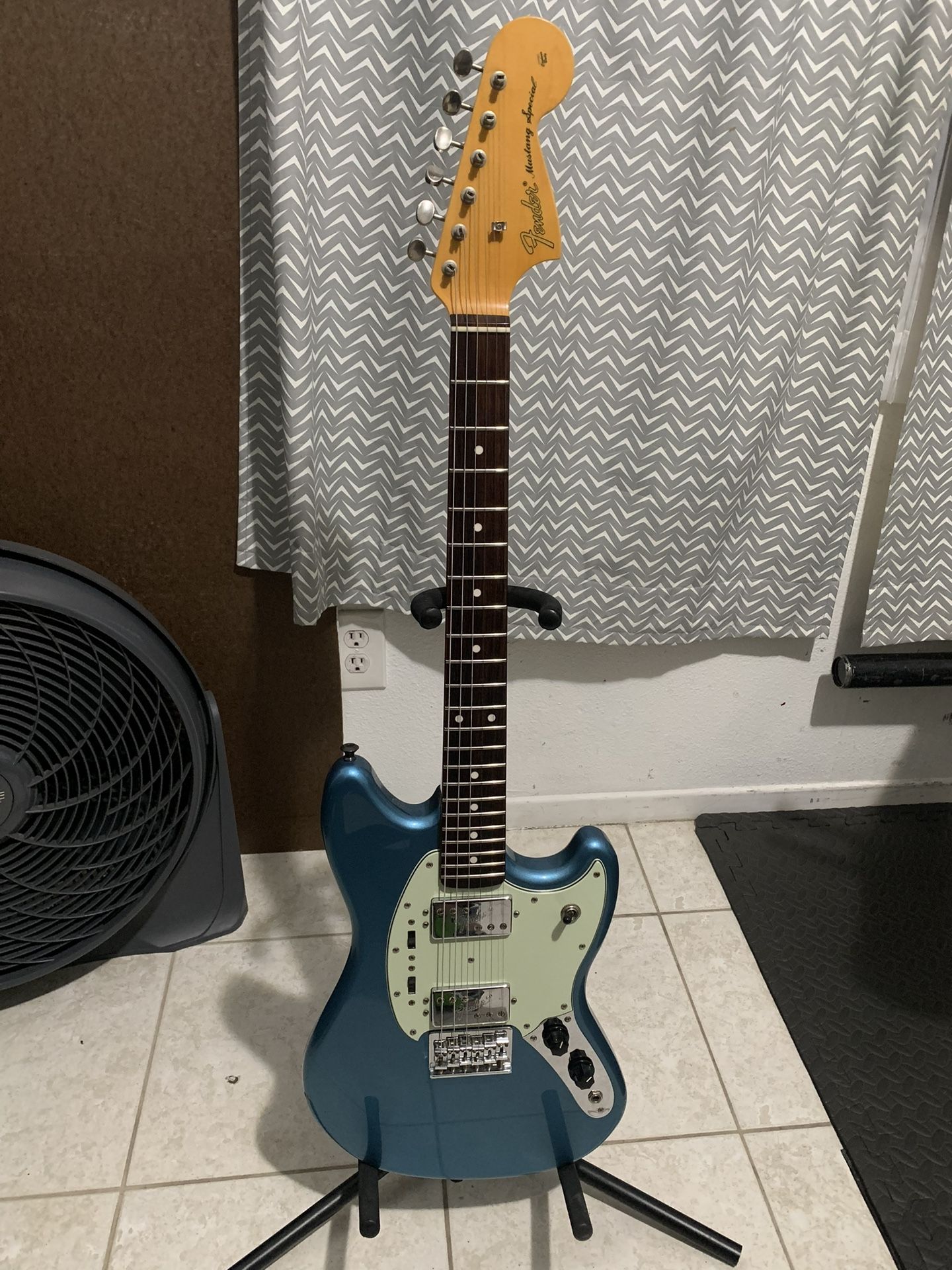 Fender Mustang Special