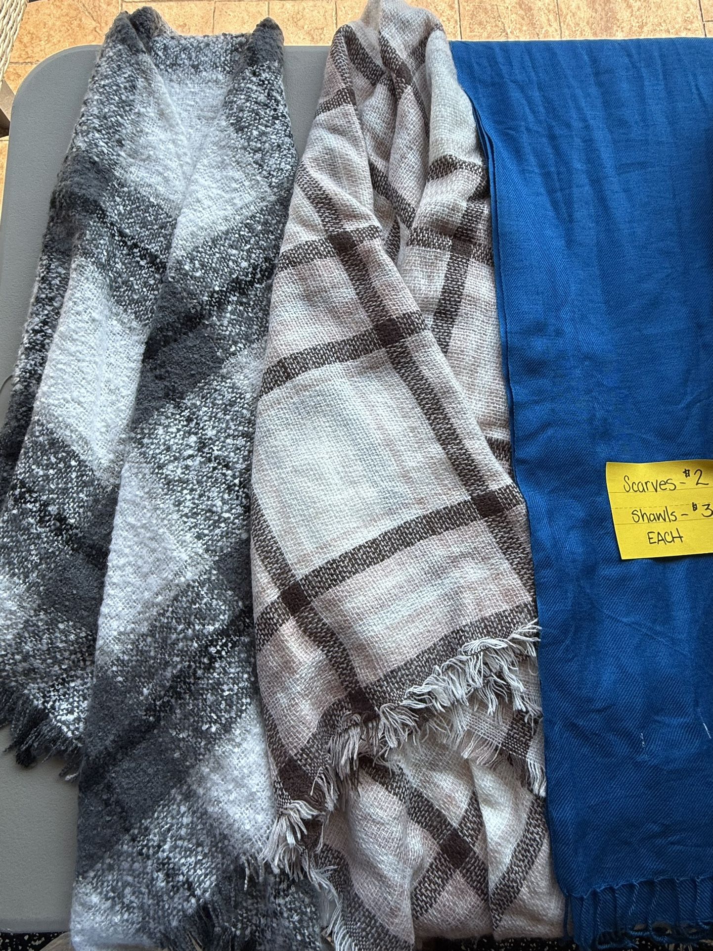 Women’s Fashion Scarves And Shawls
