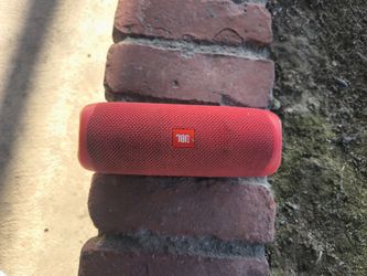 JBL Flip 6 Portable Bluetooth Speaker Red