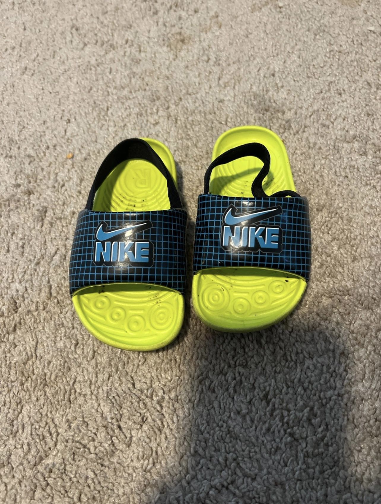 Little boy nike sandals Size 8c