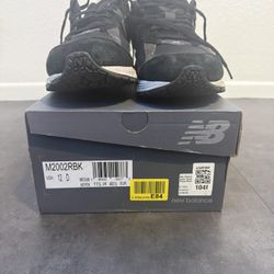 Black New Balance 2002RBK