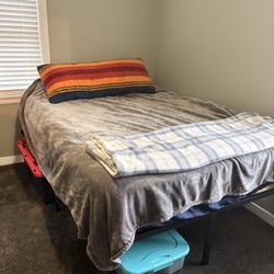 Queen Mattress, Plush, Excellent Condition