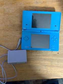 Nintendo dsi has games on it