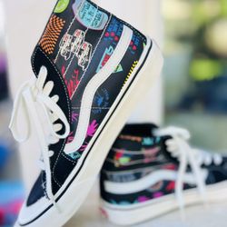 Like New Vans Shoes Size  9.5 Mens  Or Women’s Size 11 