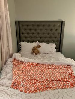 Queen size bed