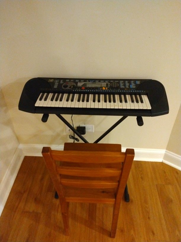 Yamaha W/ Stand