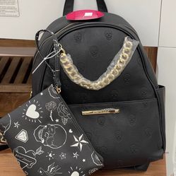 Betsey Johnson Skull backpack