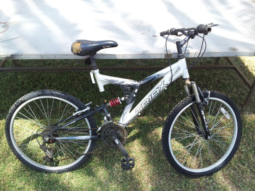 21 speed TRIAX Aluminum mountain bike