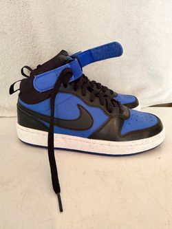 Nike Mid-Top Sneakers Blue and Black