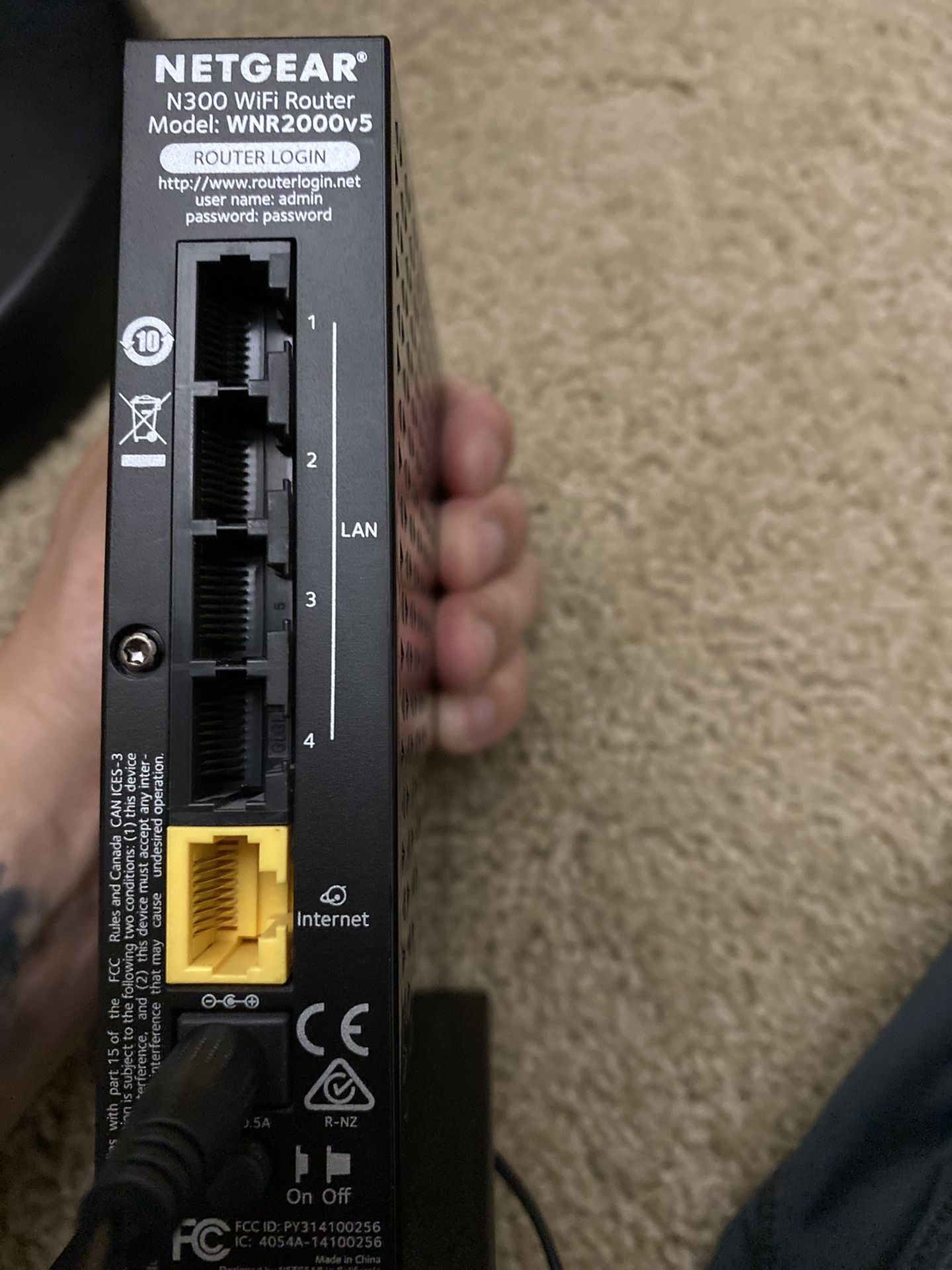 Netgear CM400 Cable Modem & N300 Wifi Router