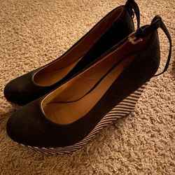 Black Wedge / Shoes/ Heel 