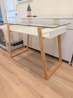 Computer Desk (great condition)