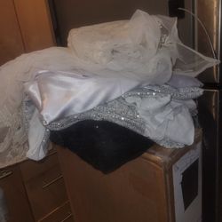 4 Types Material - White Sequins/ Black Sequins/ Satin Weddkng White/ Weddjng Cream Lace With Embroidery Roses With Rhinestones Over 100 Yeards Total 