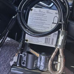 MASTERLOCK WITTH 2 KEYS