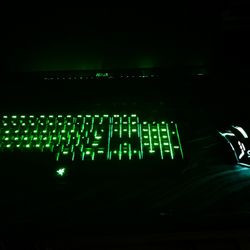 HIGH-GRADE Razer Gaming Keyboard (FREE MOUSE & PAD)
