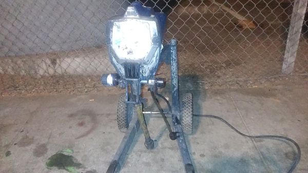 On a Graco Magnum Pro X7 airless paint sprayer for Sale in Oakland, CA