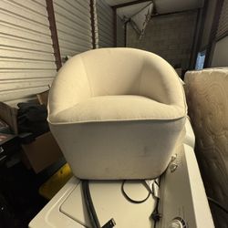 Swivel Chair 