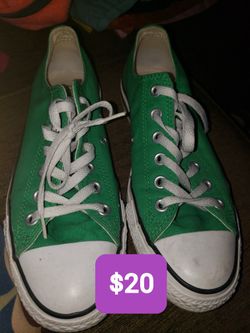 Green chucks sz 8