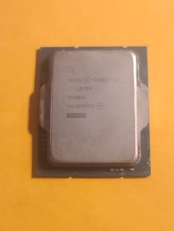 I7-13700