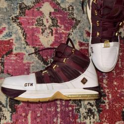 LeBron 3 Christ the King Size 10.5