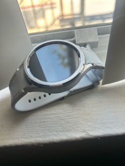 Galaxy Watch 6 Classic brand new no box , comes w charger
