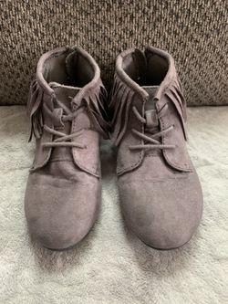 Girls boots size 9