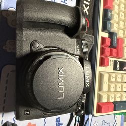 GH5 Panasonic camera  with two lens