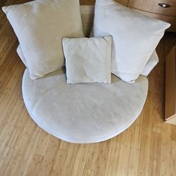 Sofa 48" Round 