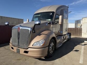 NEW ARRIVAL ! 2021 KENWORTH T680 MILES 485,246 450HP 12 SPEED AUTO NICE GOLD COLOR !