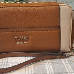 Guess Wallet Clutch 