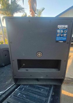 Yamaha dxs 18 mkii powered sub in great condition